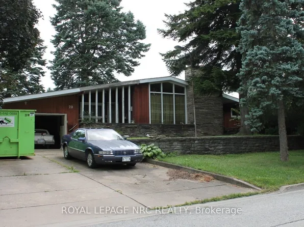 20 Woodmount Dr, Saint Catharines, ON L2T 2X9