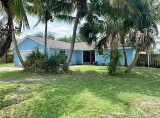 8546 SE Lyons Rd, Hobe Sound, FL 33455