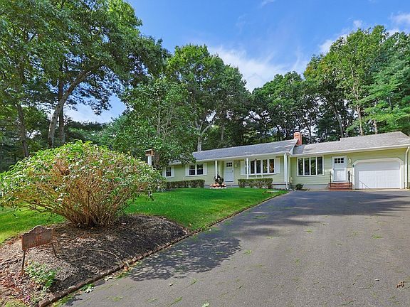 2nd image of 45 Surrey Dr