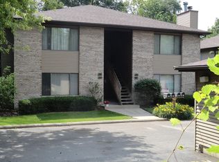 287 S Harrison St, Geneva, IL 60134