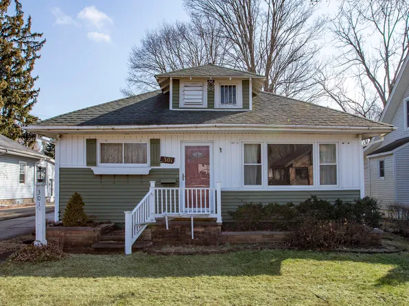 301 Liberty St, Buchanan, MI 49107