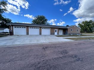 1101 W 7th Ave, Mitchell, SD 57301