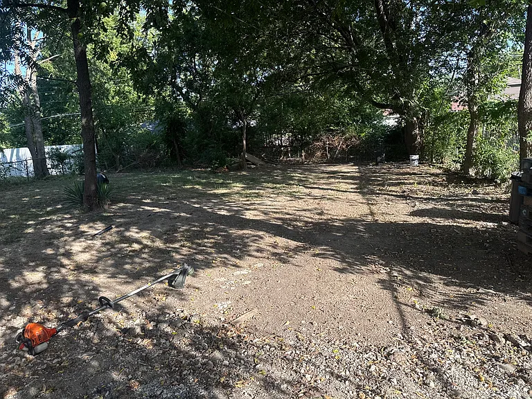 844 Cleardale Dr — Photo 12