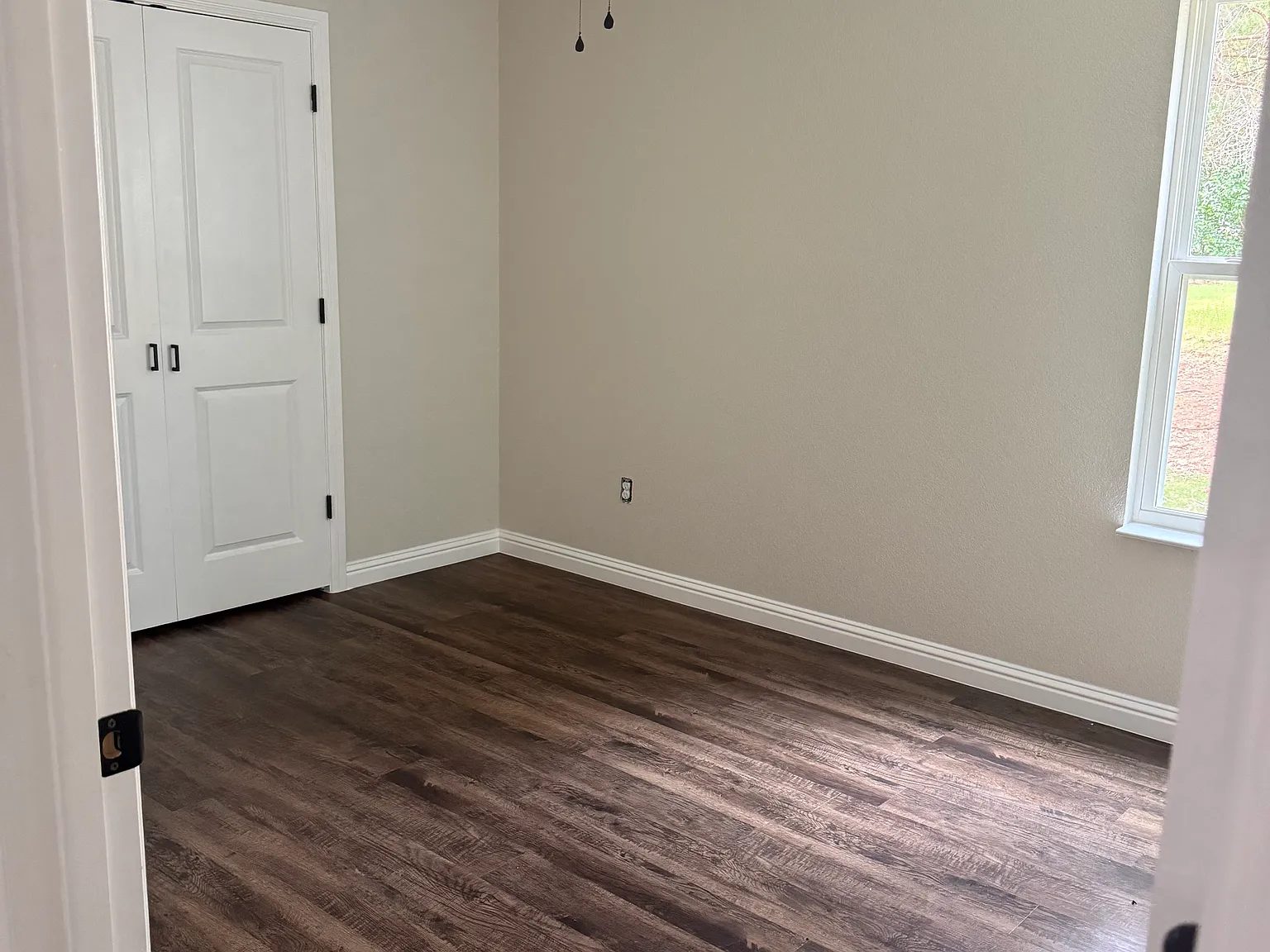 2 bed, 1000 sqft, $1,595 — Photo 3