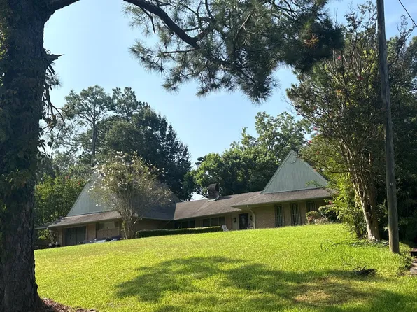 708 Dunton Rd, Clinton, MS 39056