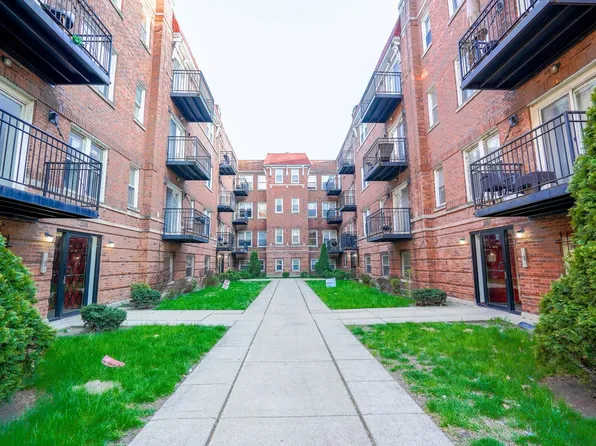 2105 E 67th St APT 107, Chicago, IL 60649