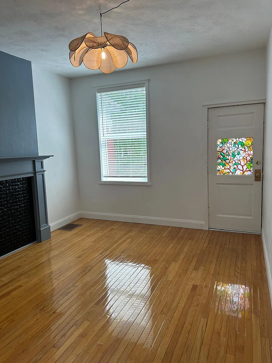 Building Photo - 4269 Botanical Ave #B