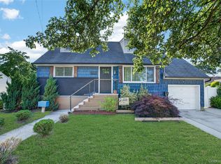 2136 Spruce St, Baldwin, NY 11510