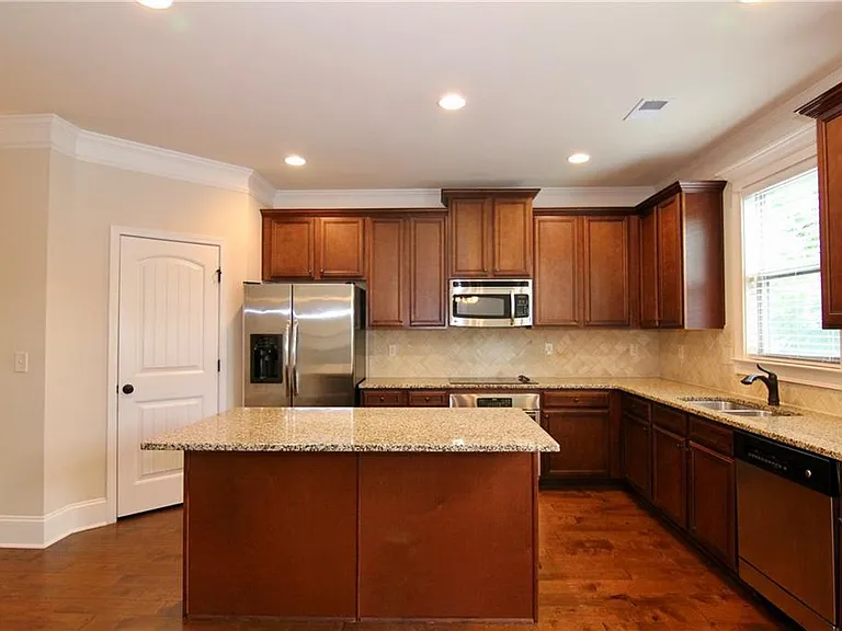 1660 Jardin Ct — Photo 11