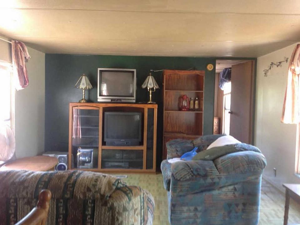 2nd image of 8389 Verano St