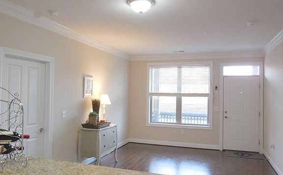 4th image of 945 Ingleside Ave #4G