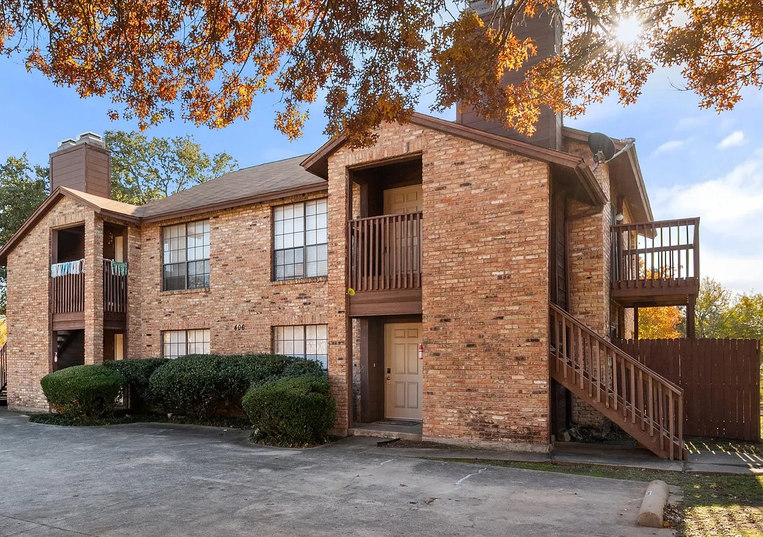 13 - 406 E Denton Dr — Photo 4