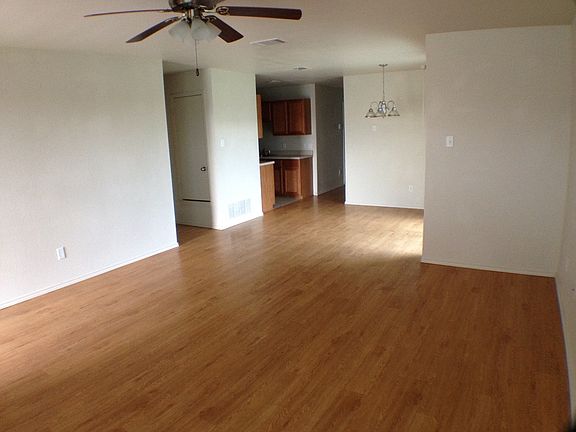 5th image of 4905 Auburn Dr APT B
