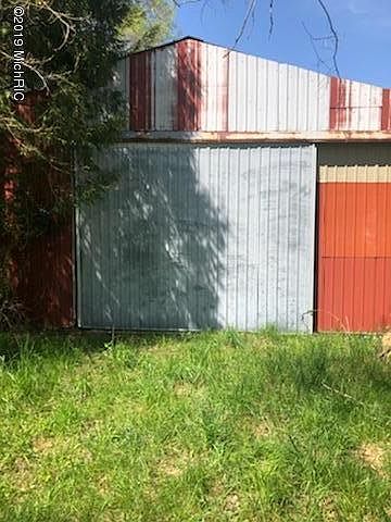 2nd image of 33647 Frost St