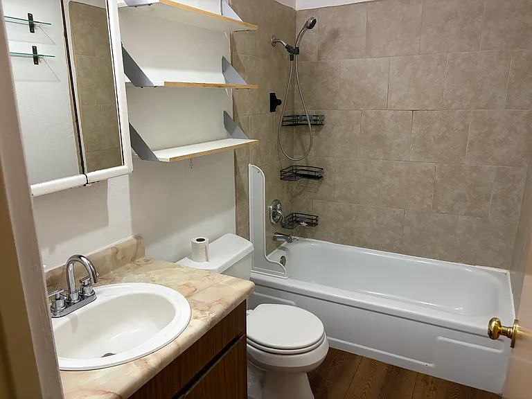 1325 NE Sumner St — Photo 5