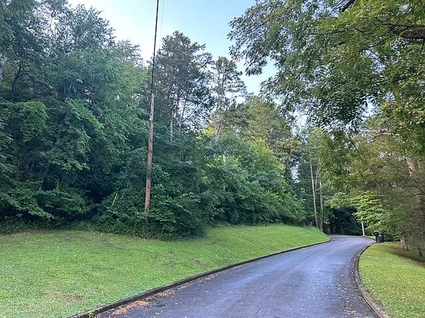 600 Forrest Ave, Athens, TN 37303
