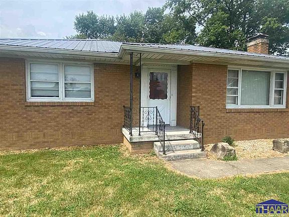 3rd image of 1038 N Fruitridge Ave