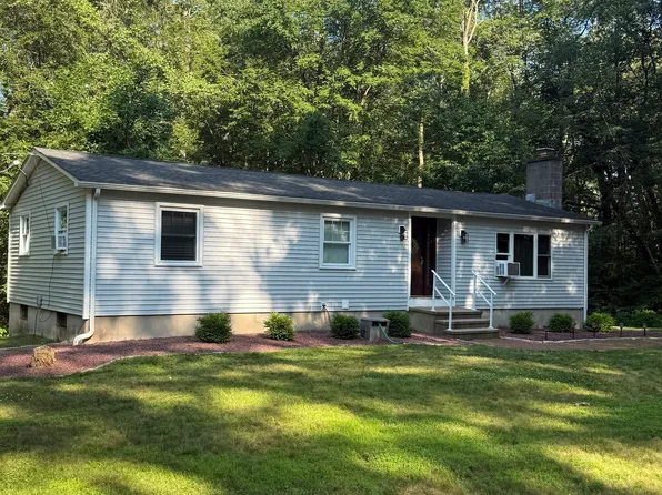 12 Hunters Path, Clinton, CT 06413