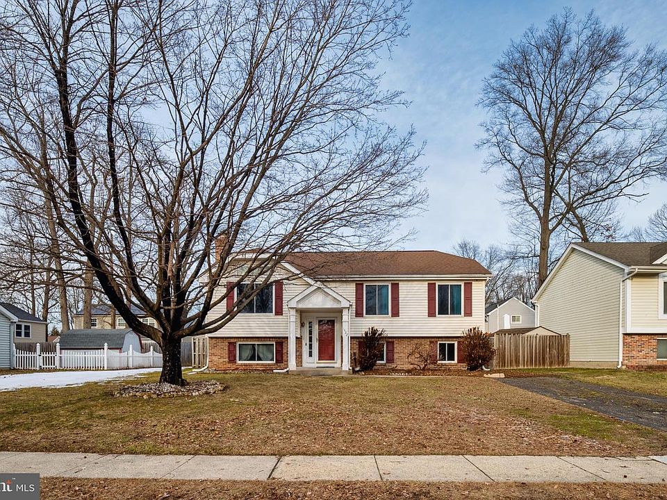 1st image of 1422 Fairbanks Dr