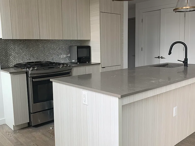 125 Parkside Ave #7D — Photo 6
