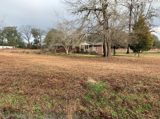 366 Oswichee Rd, Seale, AL 36875