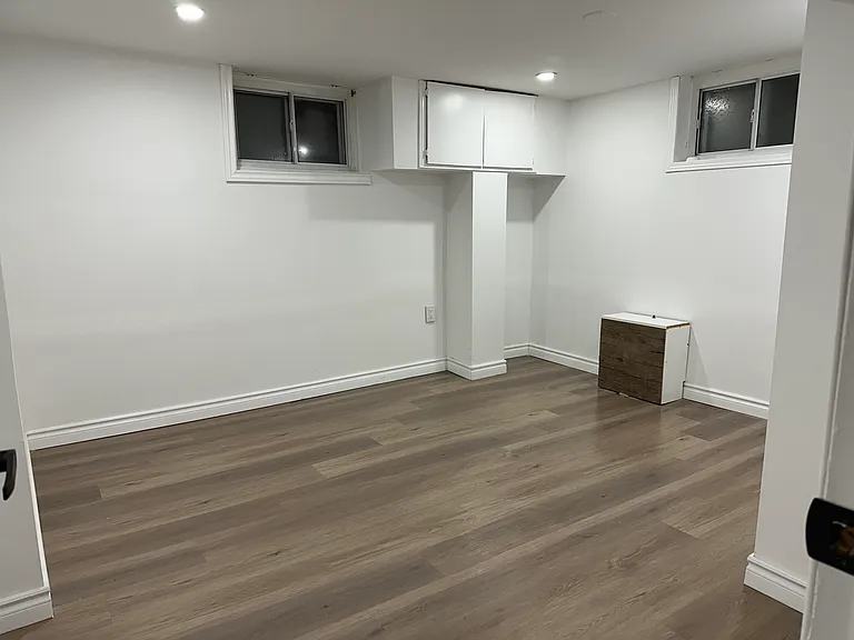240 Parkview Hill Cres #2 — Photo 9