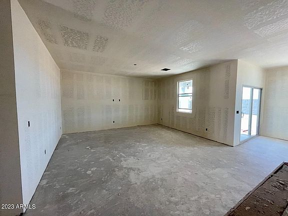 4th image of 46872 W MELLEN Lane