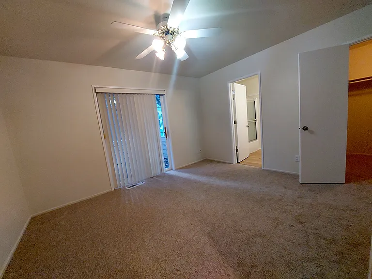 1085 NE Purcell Blvd #1-4 — Photo 8