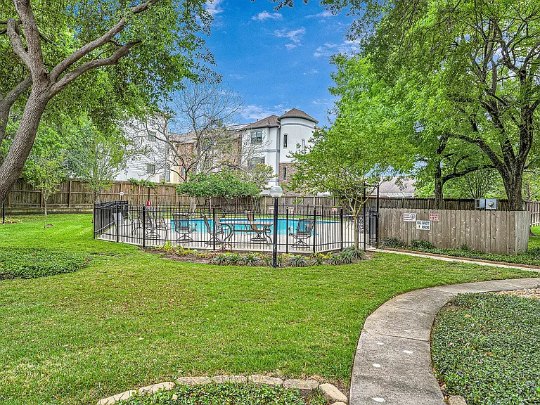 1500 Sandy Springs Rd #35 — Photo 24