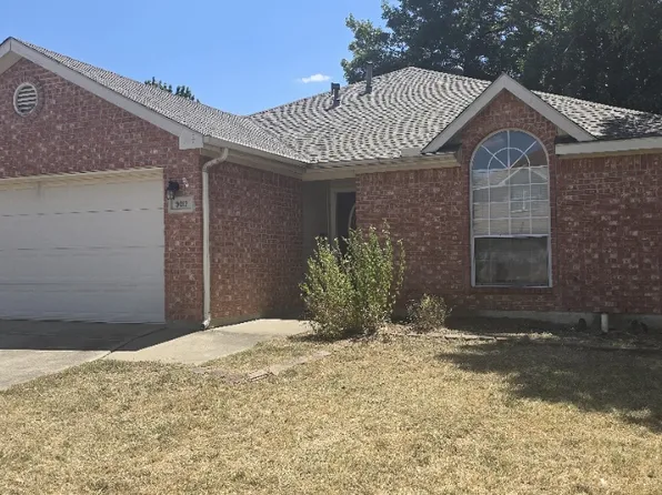 9012 Elbe Trl, Fort Worth, TX 76118