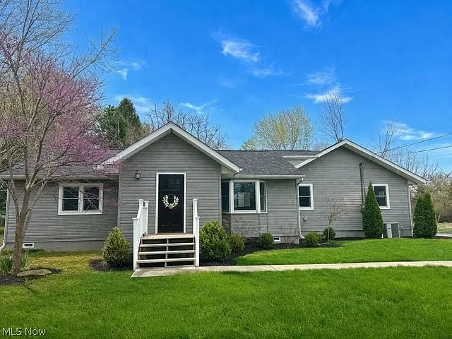 310 N Bissell Rd photo 1