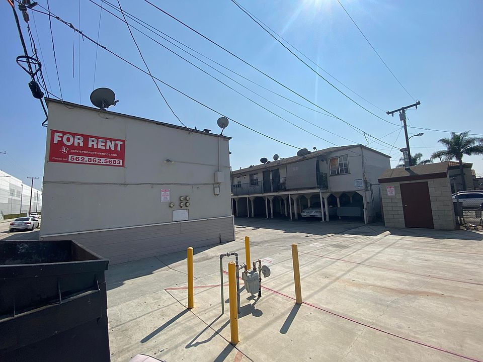 1st image of 4517 E 52nd Dr #23