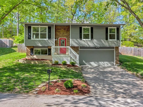 1957 White Haven Dr, Imperial, MO 63052