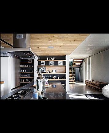 4th image of 4515 Califonia Avenue 204