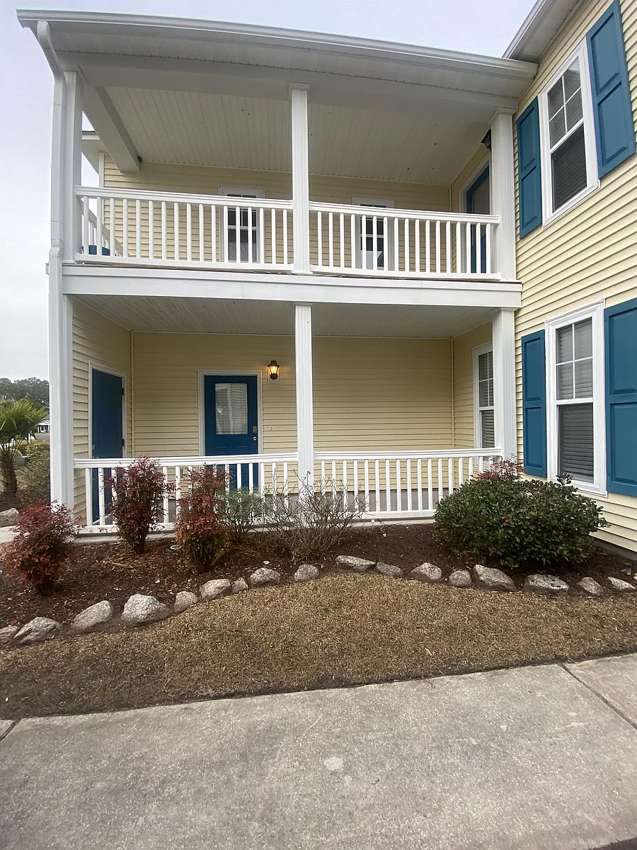 Building Photo - 421 Emerson Dr