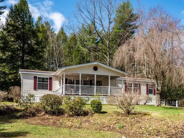 10 Lark Lane, Rochester, NH 03868