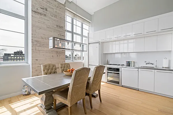 Sold by Nest Seekers International | media 31