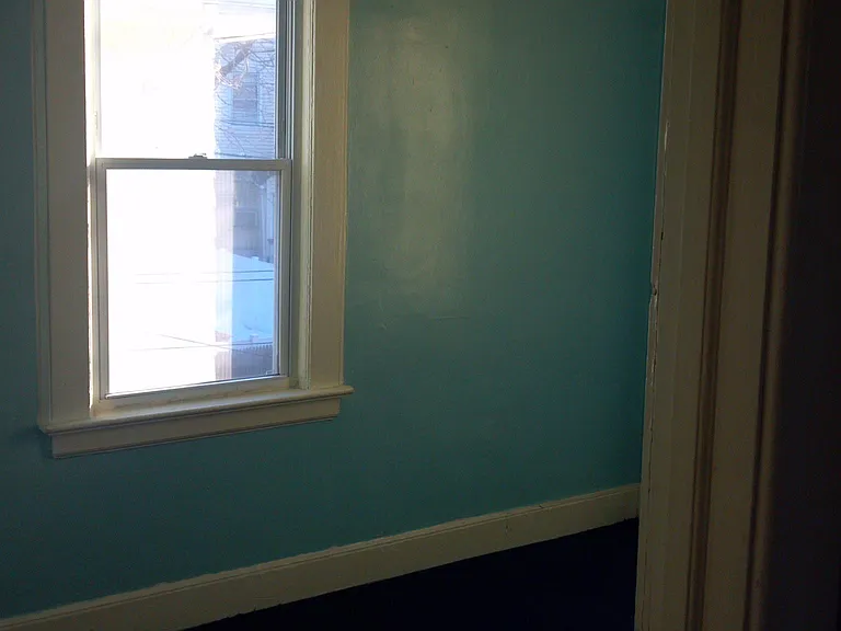 220 Ward Pl — Photo 5
