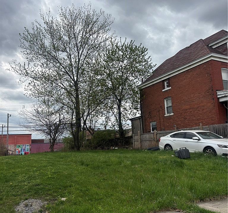 2nd image of 7332 Idlewild St