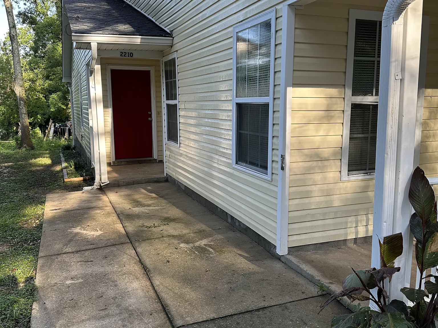 3 bed 2 bath Fully Renovated home for rent — Photo 2