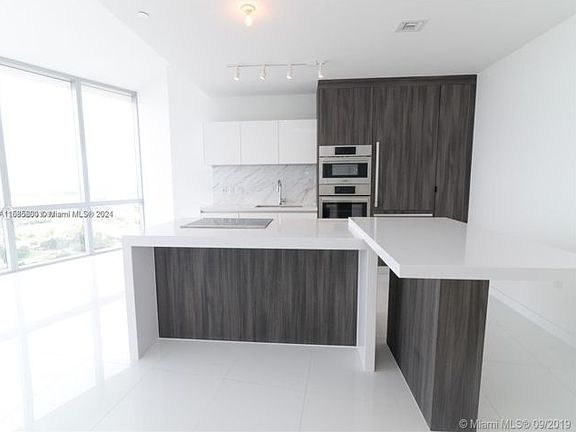 3rd image of 851 NE 1st Ave #4110