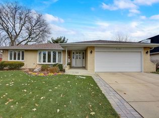 7131 Grand Ave, Downers Grove, IL 60516