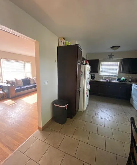 2128 S 46th Ave — Photo 4