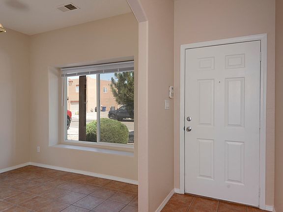 5th image of 2504 Sarita Ave NW