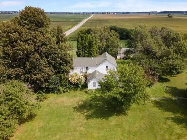 9346 E State Line Rd #67, Clinton, WI 53525