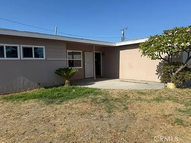 4 bed, 1287 sqft, $4,100 — Photo 1