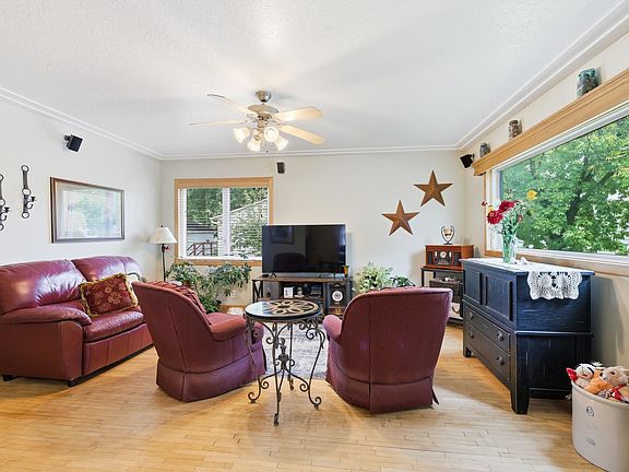 5th image of 230 2nd St SE