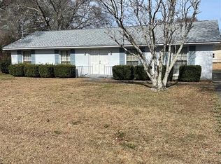 4981 Sycamore Dr, Millbrook, AL 36054