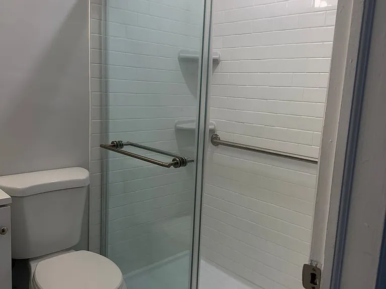 102-104 S Kelly Ave #106 — Photo 3