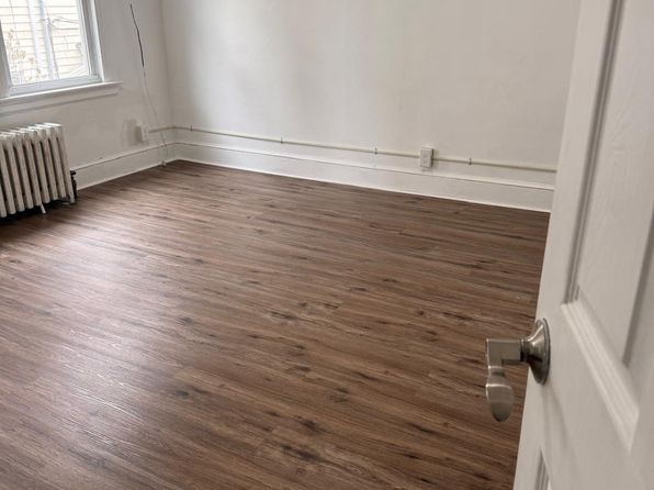 39 Fox St APT 2